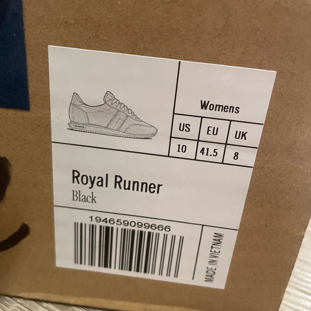 SeeVees Royal Runner Women's Black Sneakers Size 10 - Picture 2 of 6